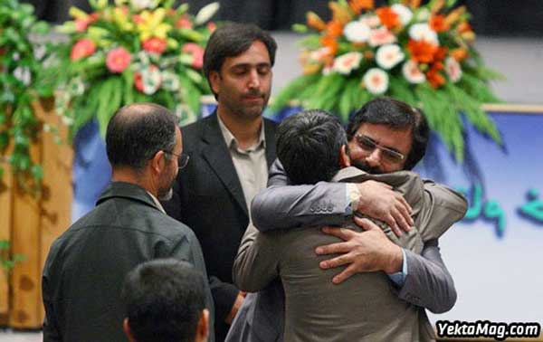 به آغوش گرفتن احمدی‌نژاد و علیرضا افتخاری